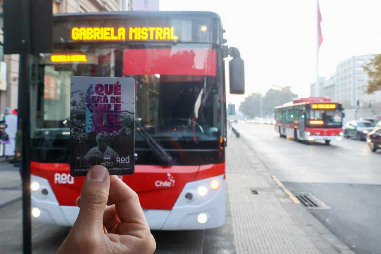 ¿Dónde conseguir tarjetas Bip y Kupos de Gabriela Mistral?